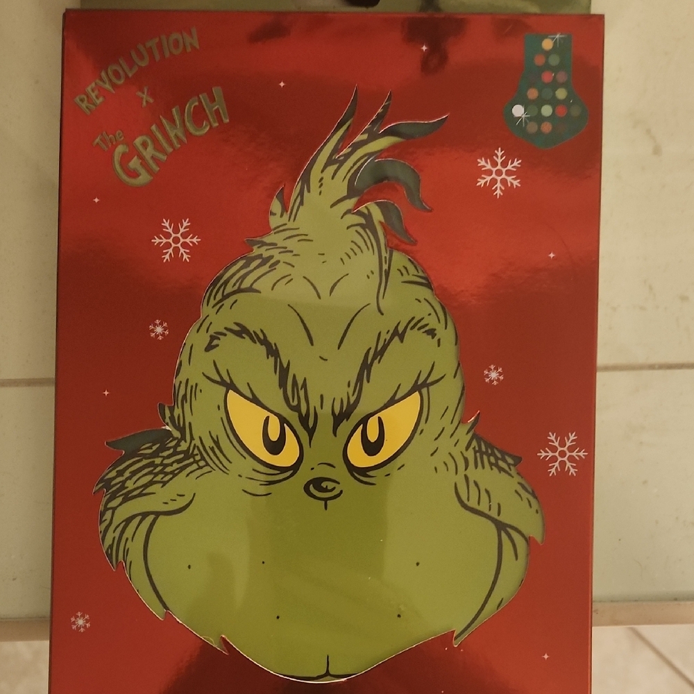 Revolution x The Grinch Red and Green Palette